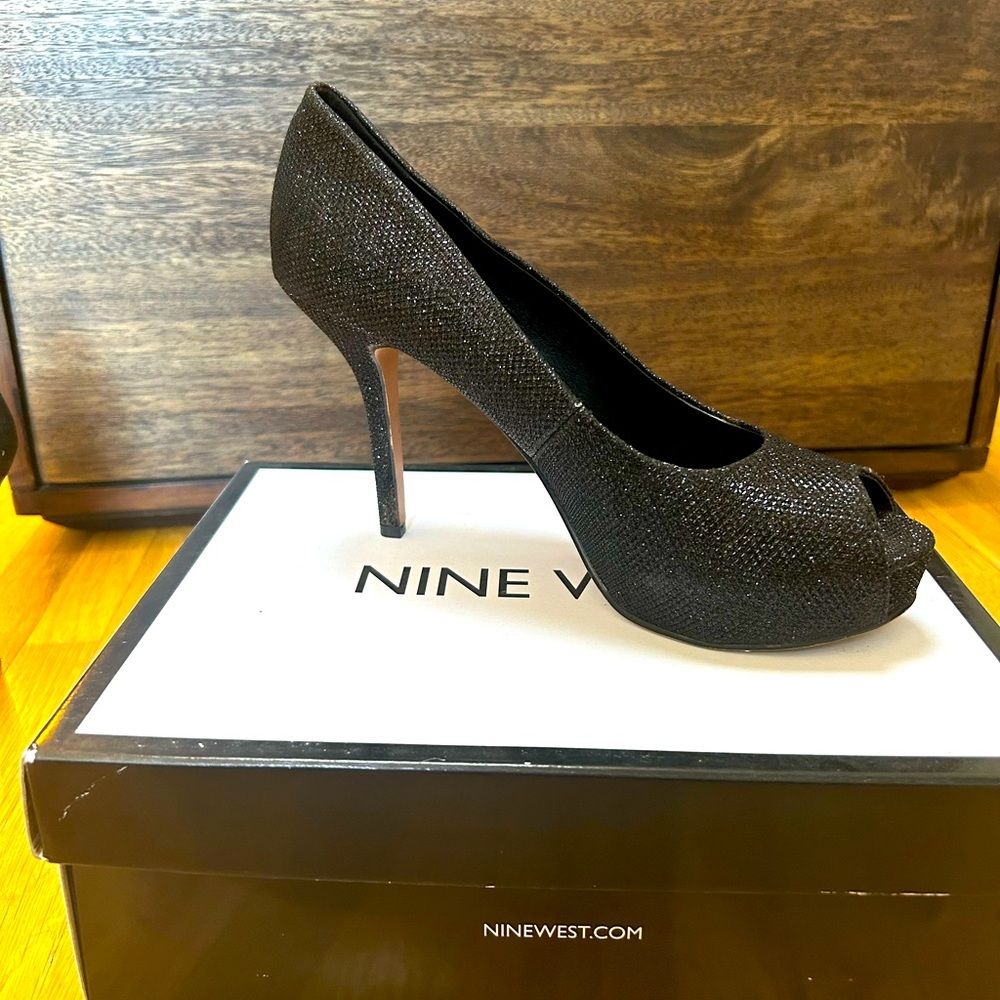 Nine West QTPie Black Glitter Pumps Size 7.5
